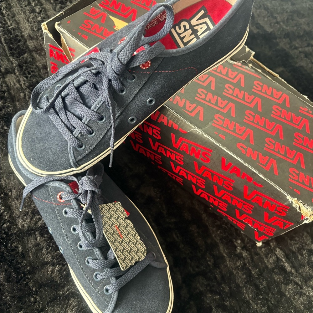 Vans Blue Sneakers Classic Skate  Ferris vintage 
(Suede) Navy/Red
VN-098NOM6